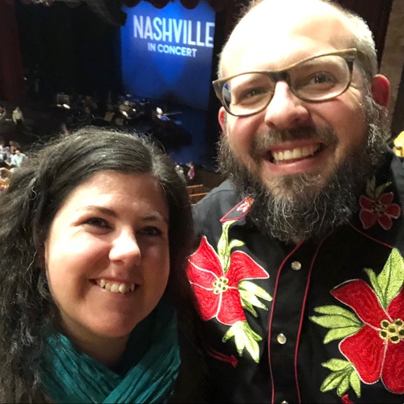 Meet your Posher, Lauren (or LaLa!) - Picture 5 of 8